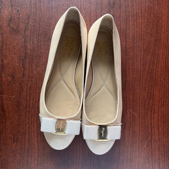 Ferragamo Varina bow-embellished patent-leatherballet flats - Picture 7 of 9